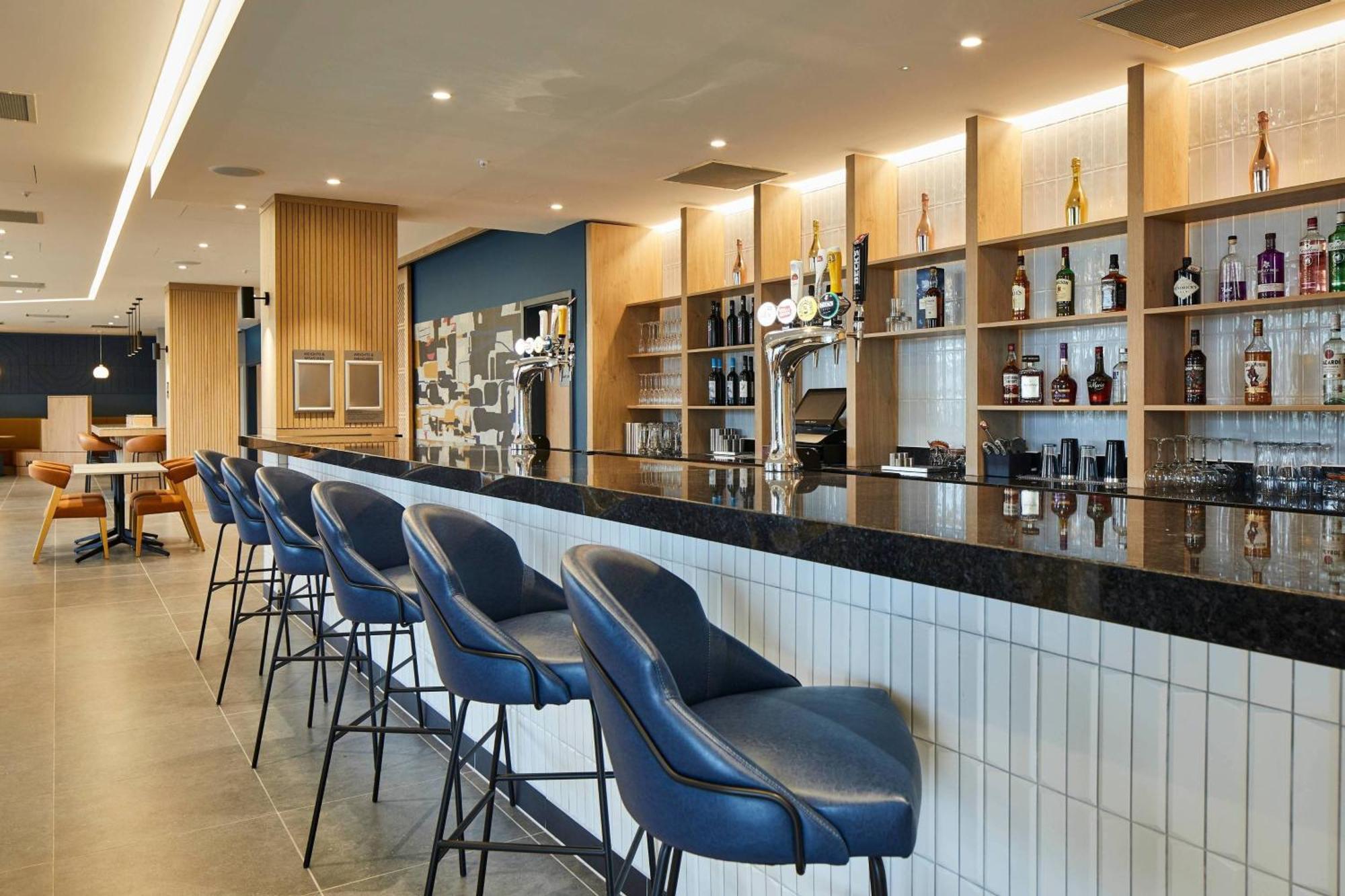 คอร์ทยาร์ด บาย แมริออท คีล สแตฟฟอร์ดเชอร์ Hotel Stoke-on-Trent ภายนอก รูปภาพ