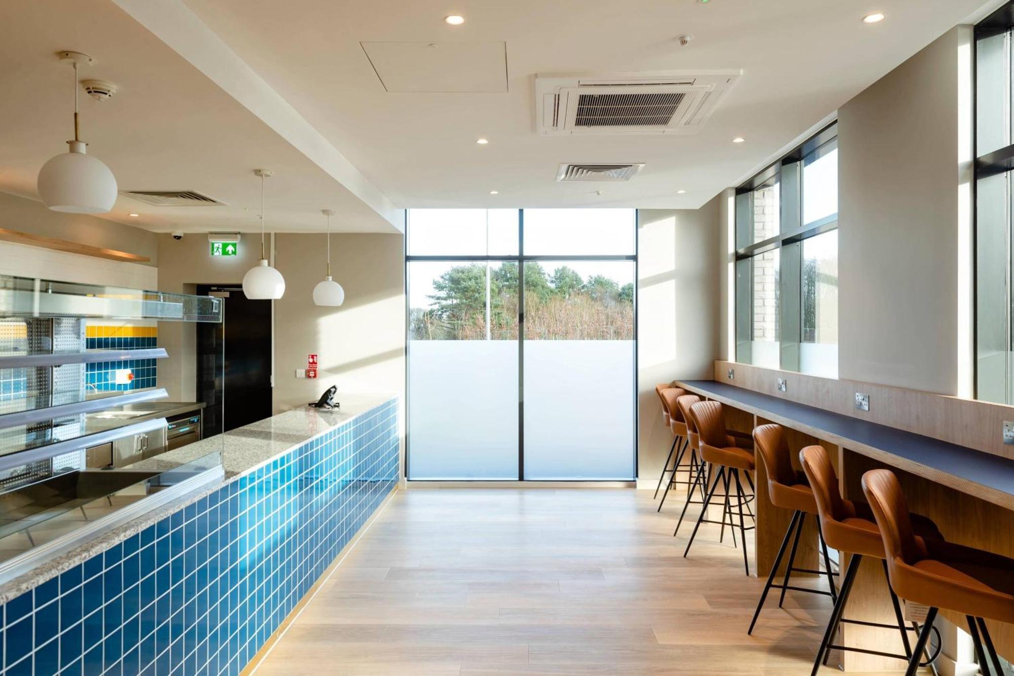 คอร์ทยาร์ด บาย แมริออท คีล สแตฟฟอร์ดเชอร์ Hotel Stoke-on-Trent ภายนอก รูปภาพ